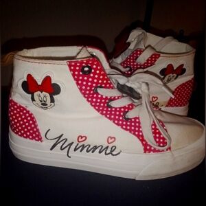 Cute minnie sneakers 🎀👟